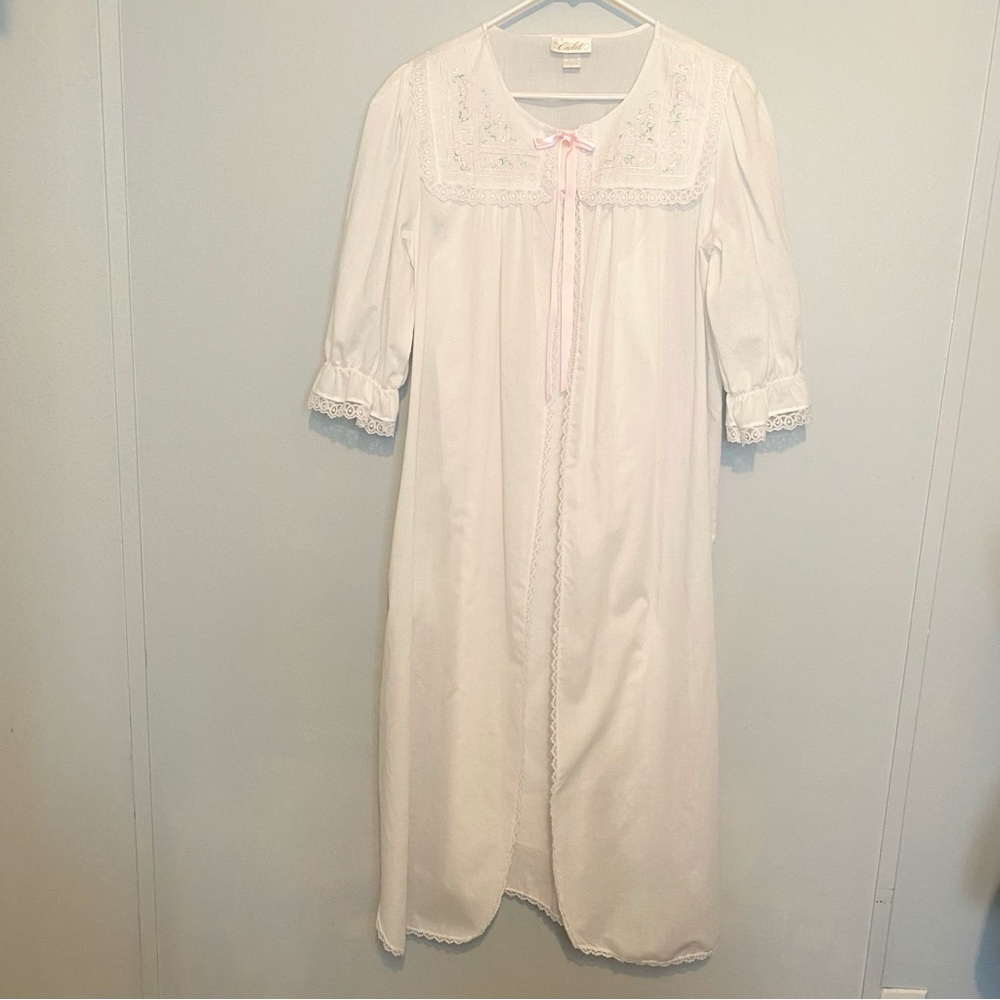 Vintage Cachet Women's Night Gown And Robe Set, White Embroidered Sz L